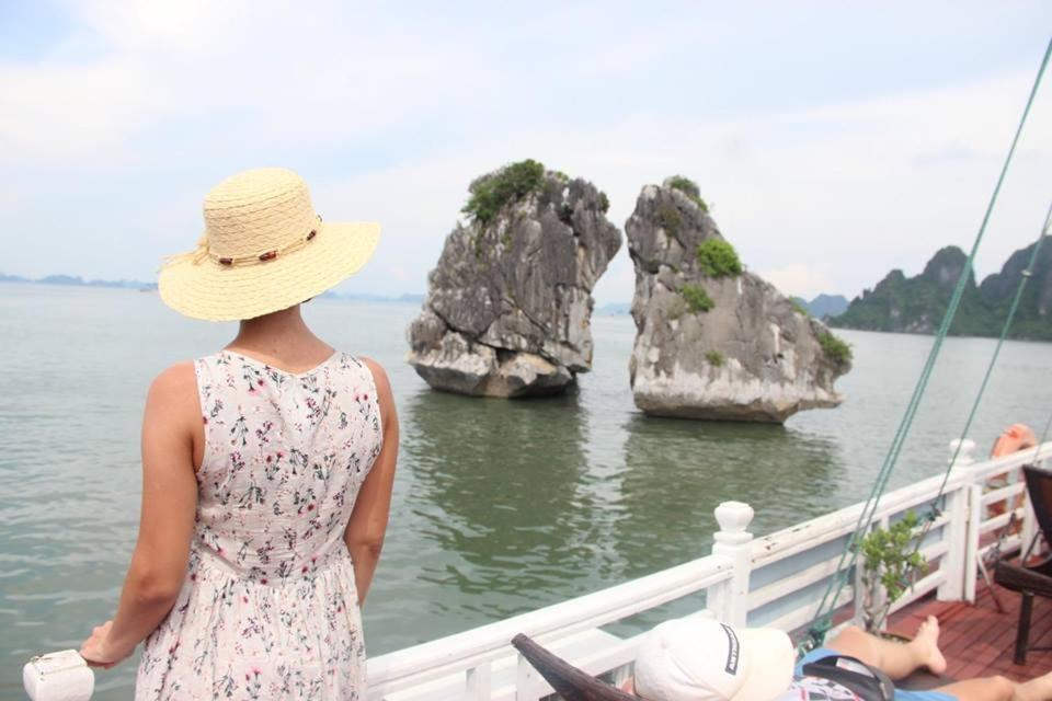 Thuy Duong Ha Long Hotel Exterior photo